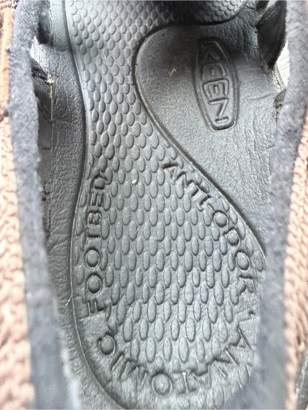 KEEN Men’s 8.5 Brown Closed Toe waterproof Hiking Sport Sandals